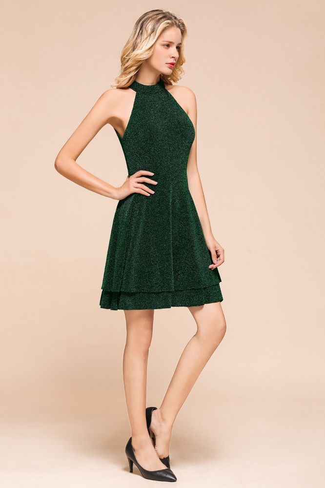 Robe de bal dos nu mi-longue sans manches en soie vert foncé brillante