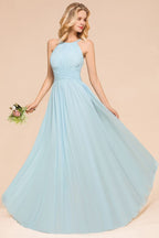 Vestido de dama de honor largo hasta el suelo azul cielo con escote halter disponible en línea. Vestido de fiesta sin mangas de corte en A.