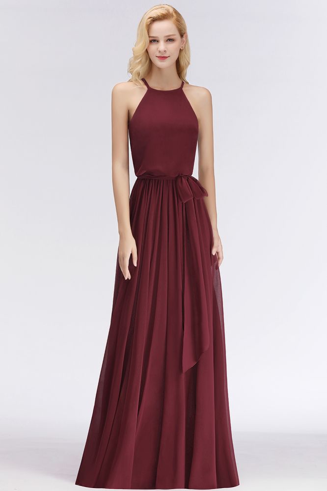 Robes de demoiselle d'honneur bordeaux en mousseline de soie à volants, coupe trapèze, dos nu sans manches, style A-line, dos nu et sans manches.