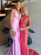 Helaina | Vestido largo de fiesta de sirena rosa claro satinado con escote pronunciado