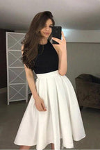 Vestido de graduación con cuello halter alto y falda plisada PD343