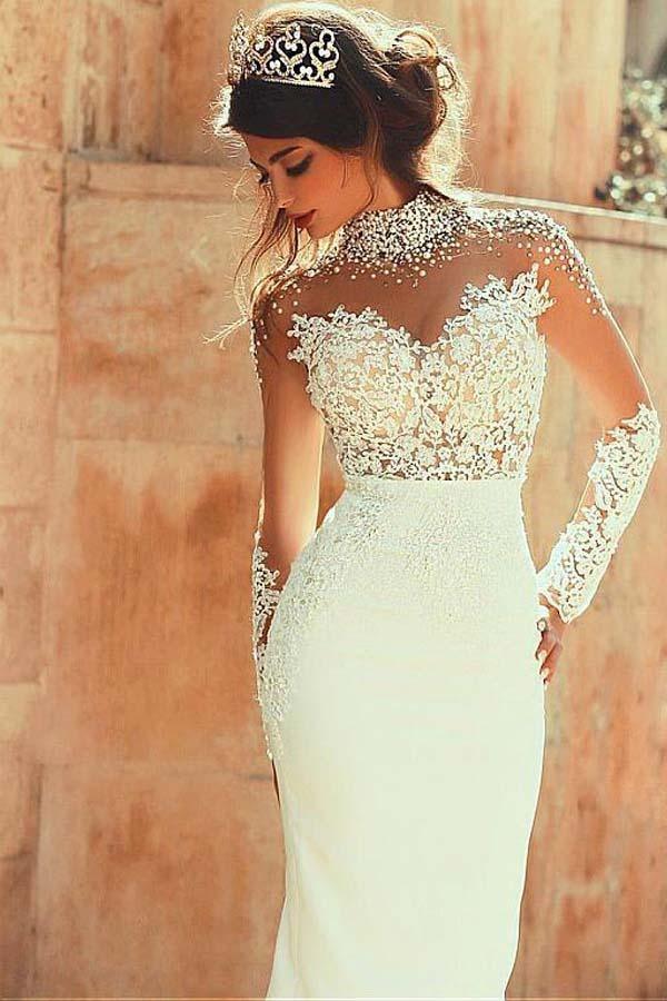 Robe de mariée fourreau à col montant ornée d'appliques en dentelle perlée WD191