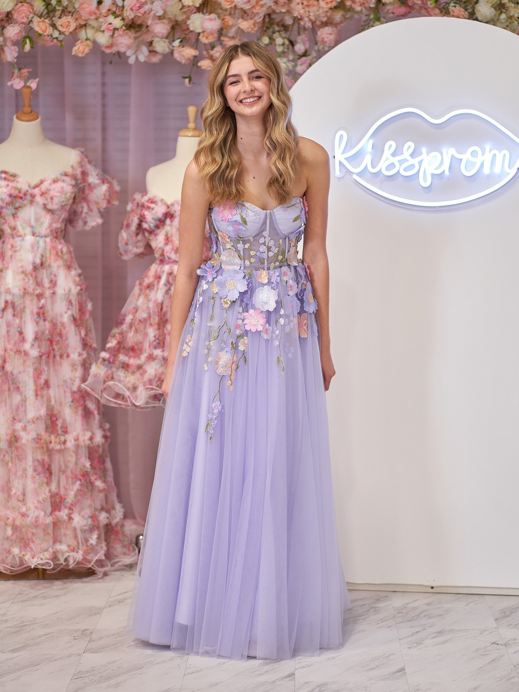 Vestido de fiesta de bienvenida de tul sin tirantes, corte en A, con flores 3D