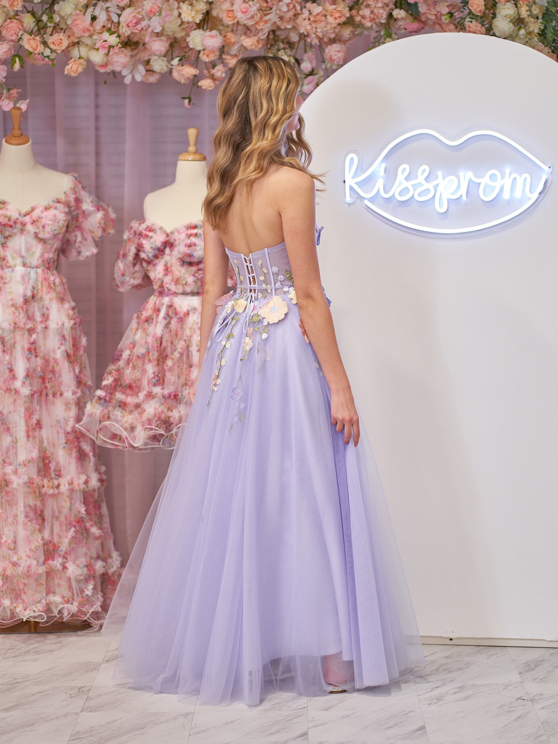 Vestido de fiesta de bienvenida de tul sin tirantes, corte en A, con flores 3D