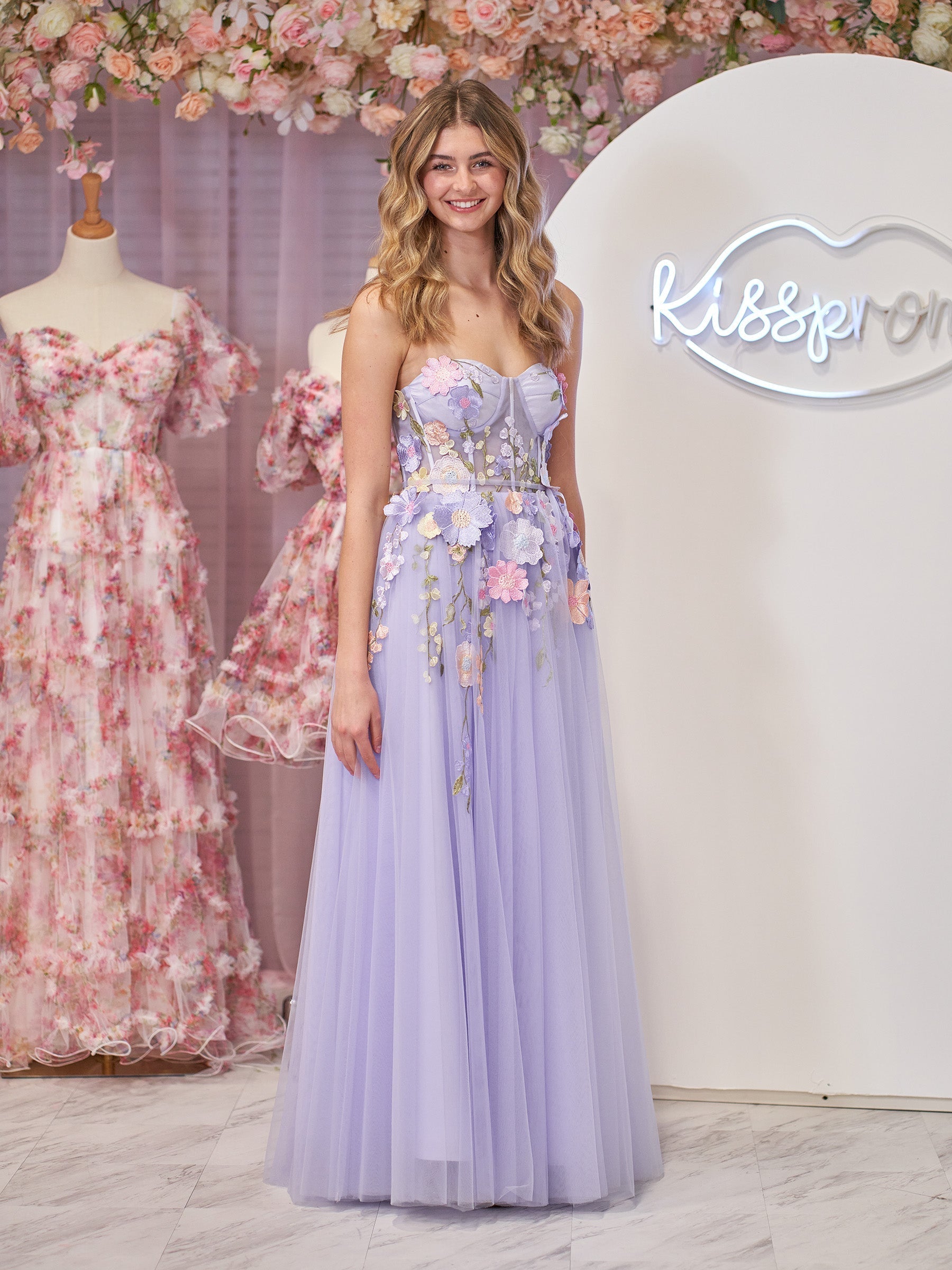 Vestido de fiesta de bienvenida de tul sin tirantes, corte en A, con flores 3D