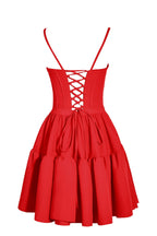 Vestido de fiesta de línea A con volantes y cordones