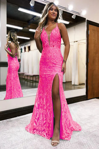 Robe de bal rose vif scintillante avec fente en dentelle à sequins