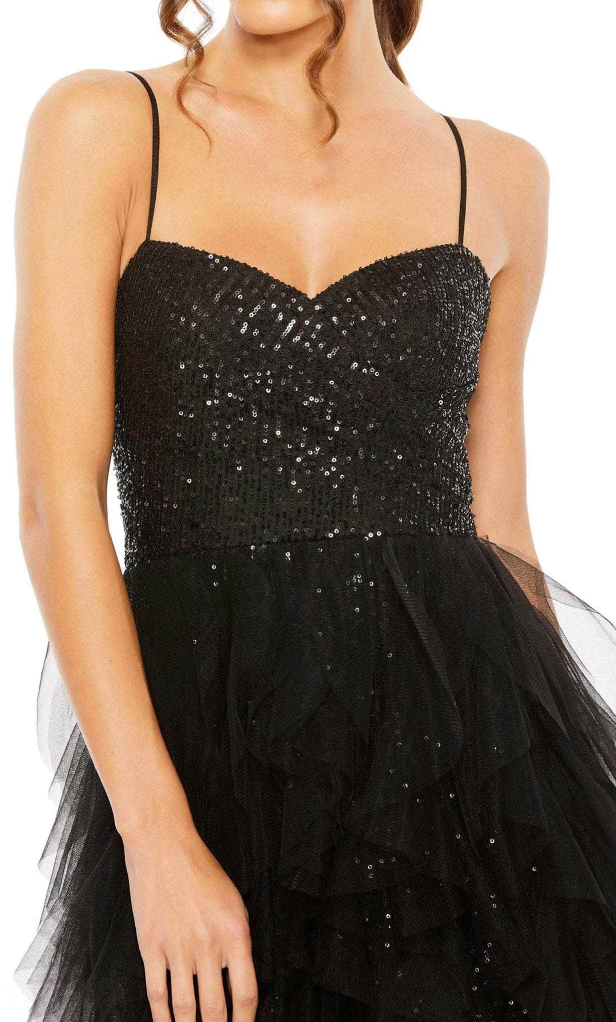 Robe de soirée sans manches ornée de sequins