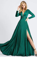Robe longue à manches longues, décolleté plongeant en V et fente haute