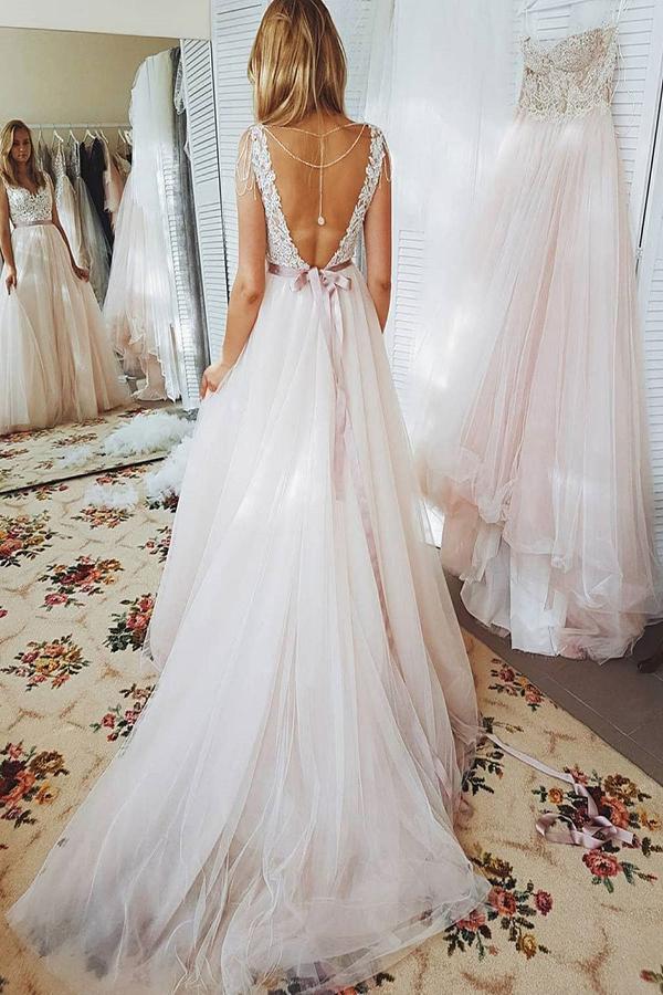 Magnifiques robes de mariée de plage en dentelle, bustier trapèze, dos nu et ceinture. 