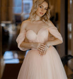 Vestido de graduación rosa de tul corte A hasta la rodilla 