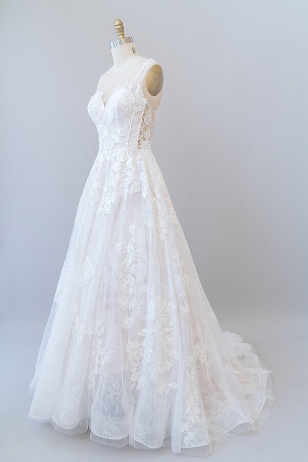 Robe de mariée trapèze en tulle à appliques illusion 