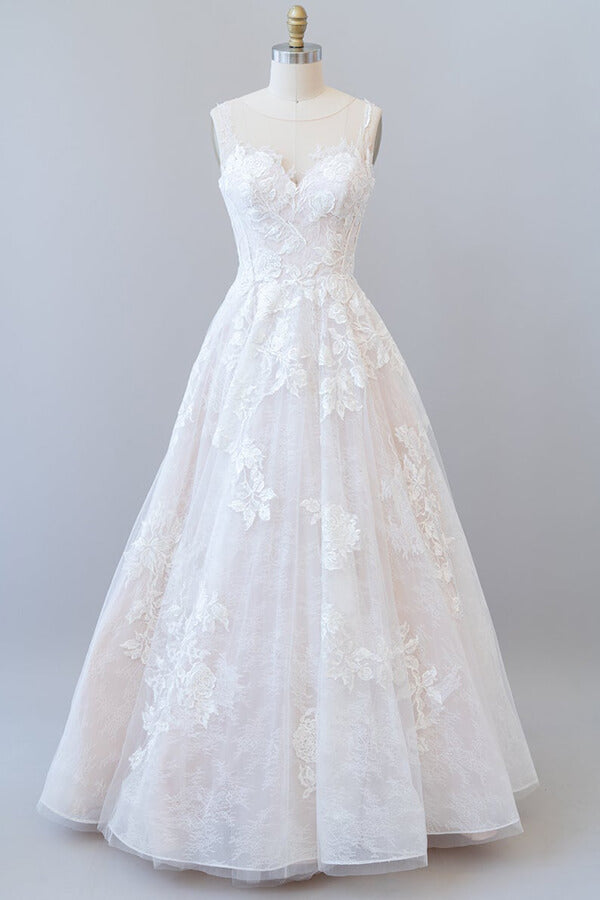 Robe de mariée trapèze en tulle à appliques illusion 