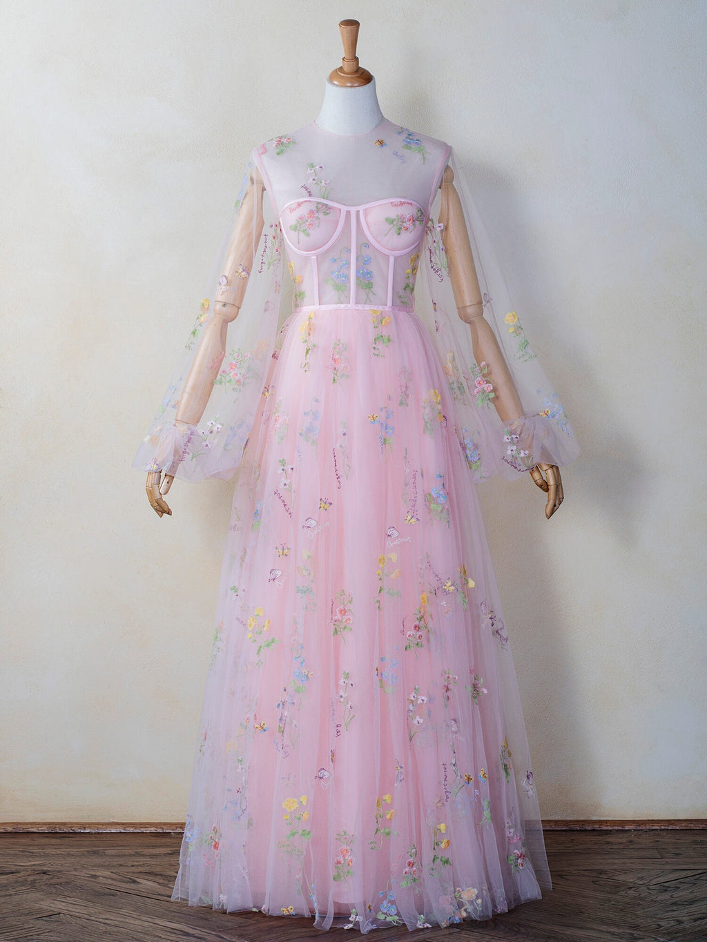 Robe de bal rose en tulle, longue jusqu'au sol, col illusion