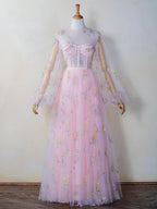 Robe de bal rose en tulle, longue jusqu'au sol, col illusion