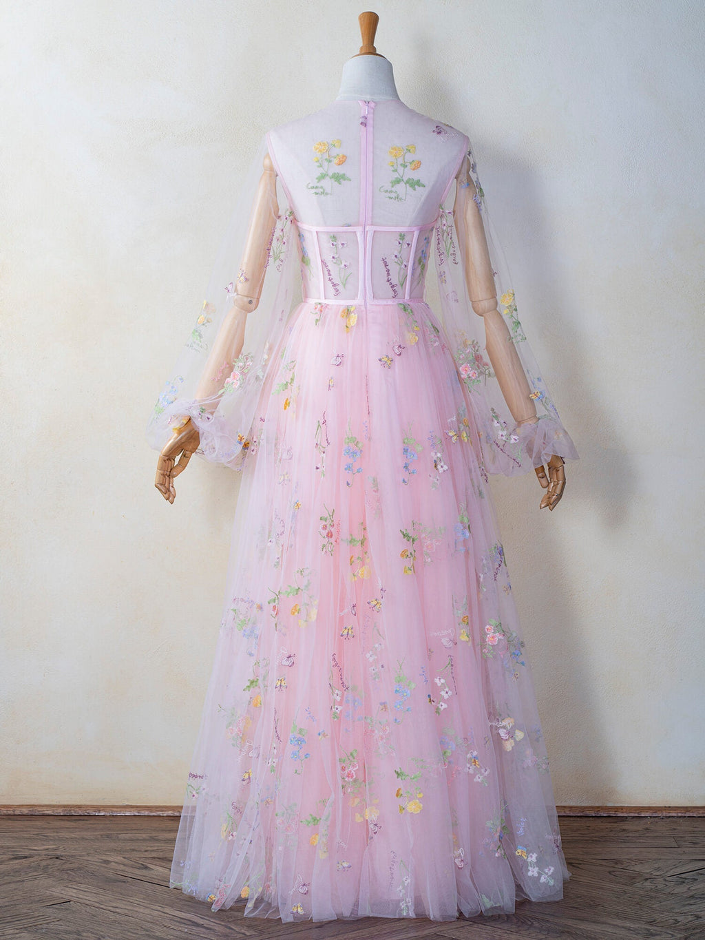 Robe de bal rose en tulle, longue jusqu'au sol, col illusion