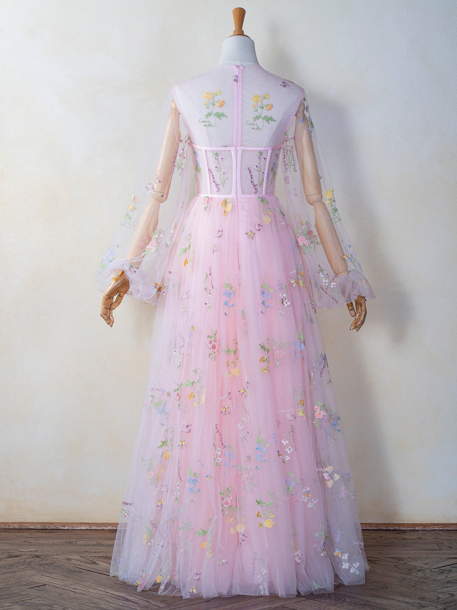 Robe de bal rose en tulle, longue jusqu'au sol, col illusion