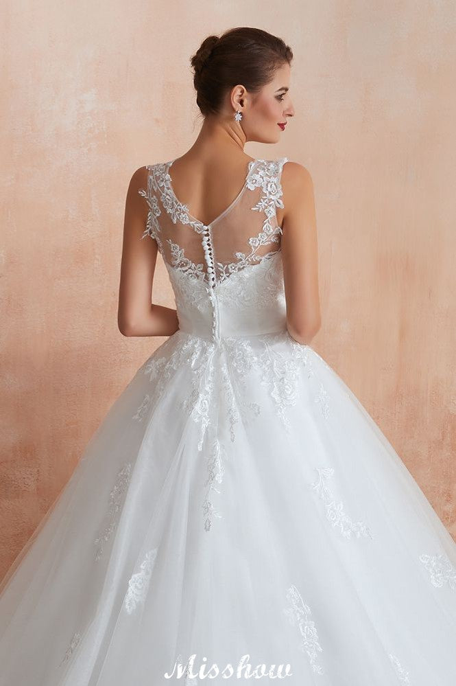 Robe de mariée blanche sans manches à col illusion et applications de dentelle, disponible en ligne