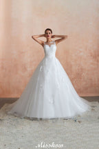 Robe de mariée blanche sans manches à col illusion et applications de dentelle, disponible en ligne