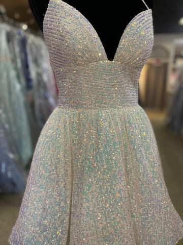 Robe de bal de promo trapèze à col en V et sequins