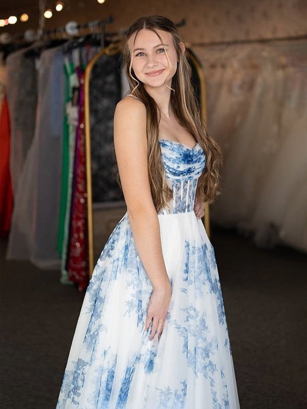 Inez | Vestidos largos de fiesta corte A sin tirantes con estampado floral azul