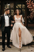 Robe de mariée ivoire trapèze sans manches à traîne balayée et sequins WD544