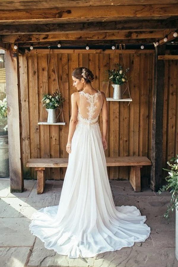 Robe de mariée bohème en dentelle ivoire pour la plage, avec traîne WD533