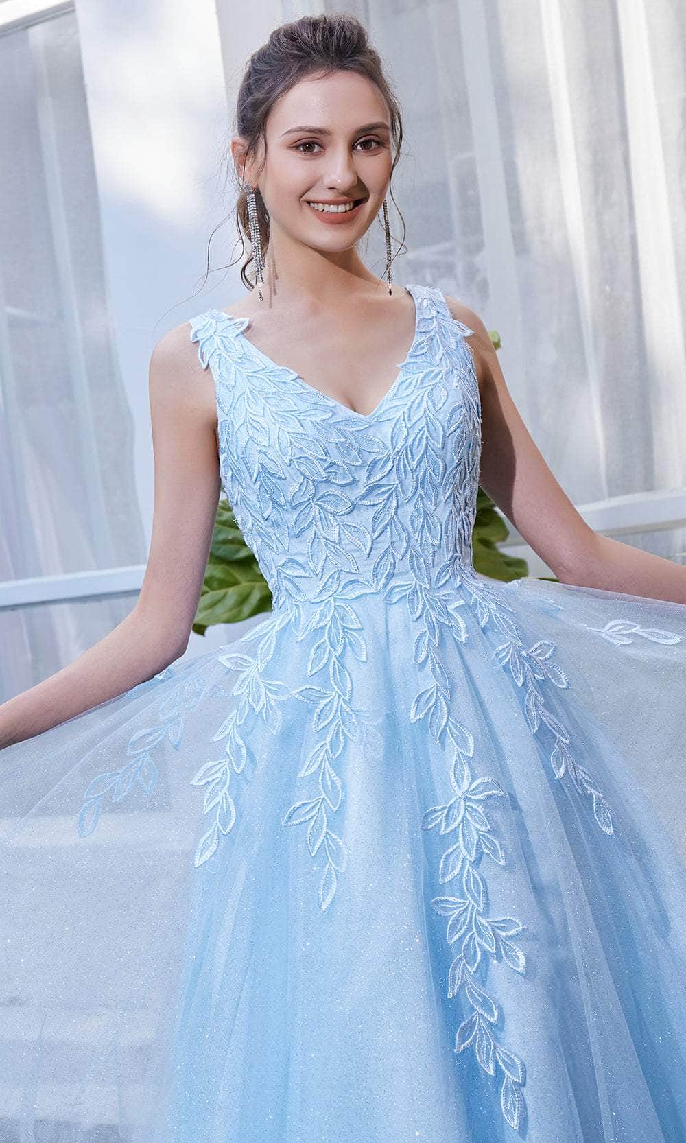 Robe longue trapèze sans manches à col en V