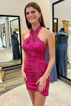 Vestido corto de fiesta fruncido con cuello halter