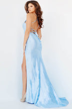 Robe fourreau fendue ornée de perles