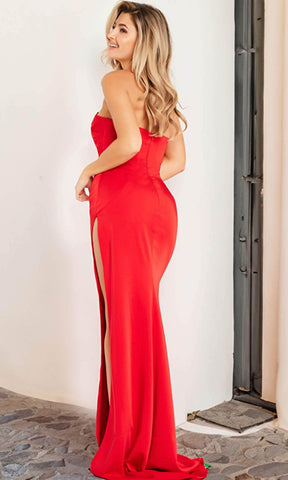 Robe fourreau asymétrique en satin stretch