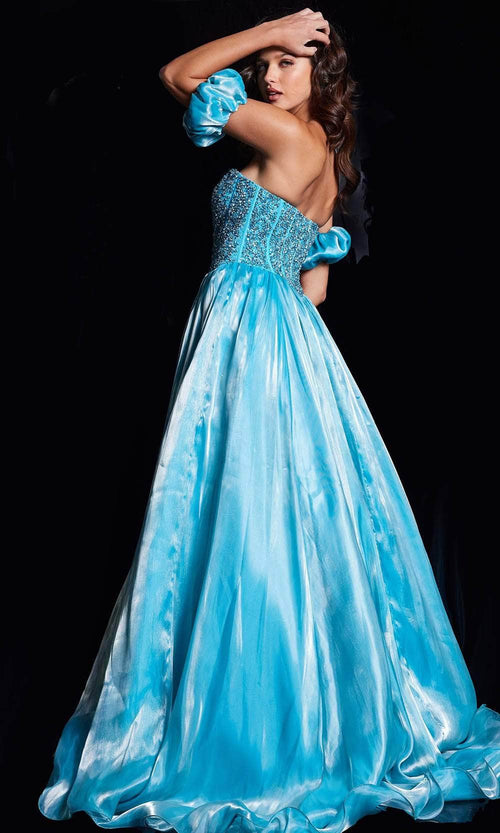 Vestido de graduación con corsé y mangas desmontables