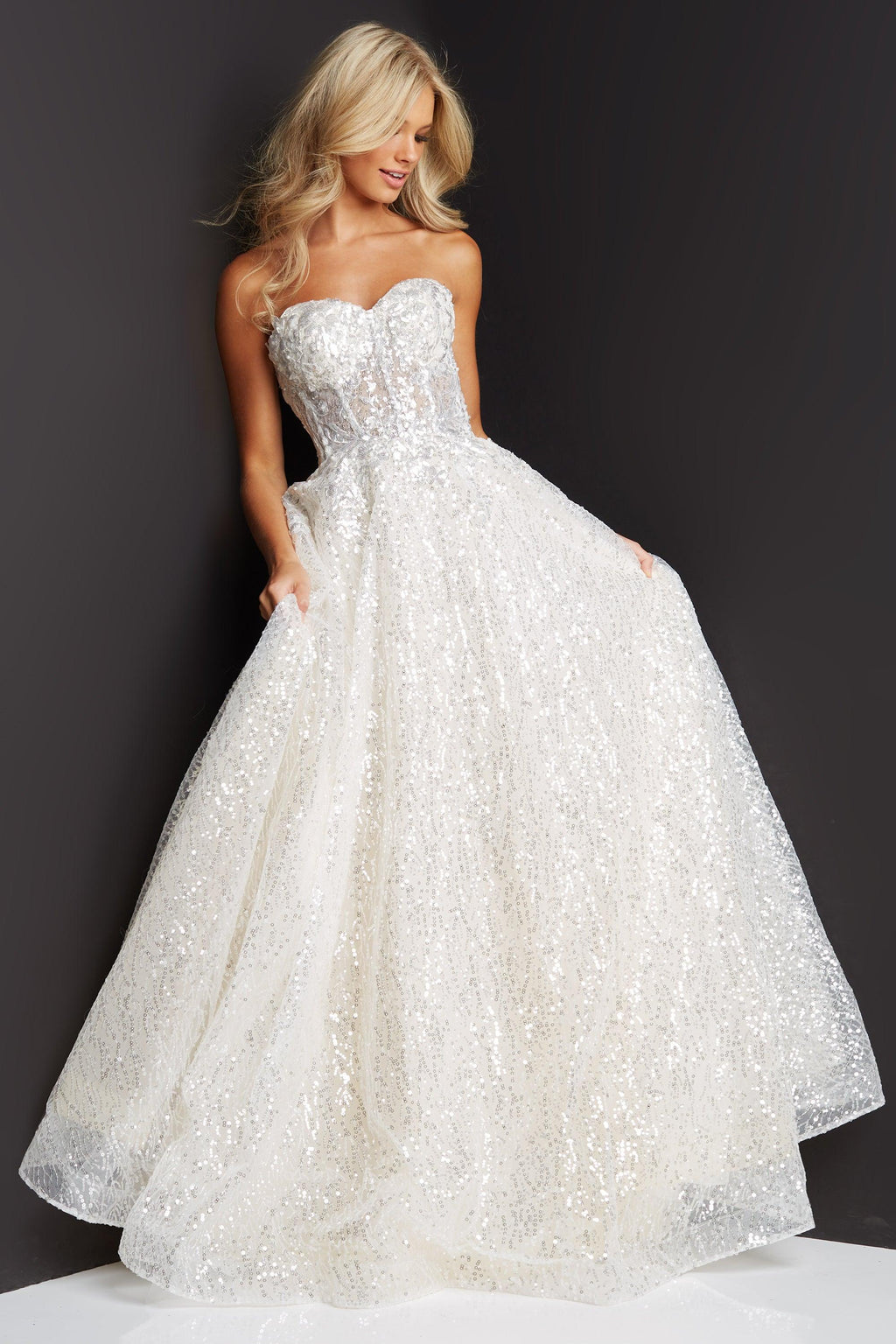 Robe de mariée longue ornée