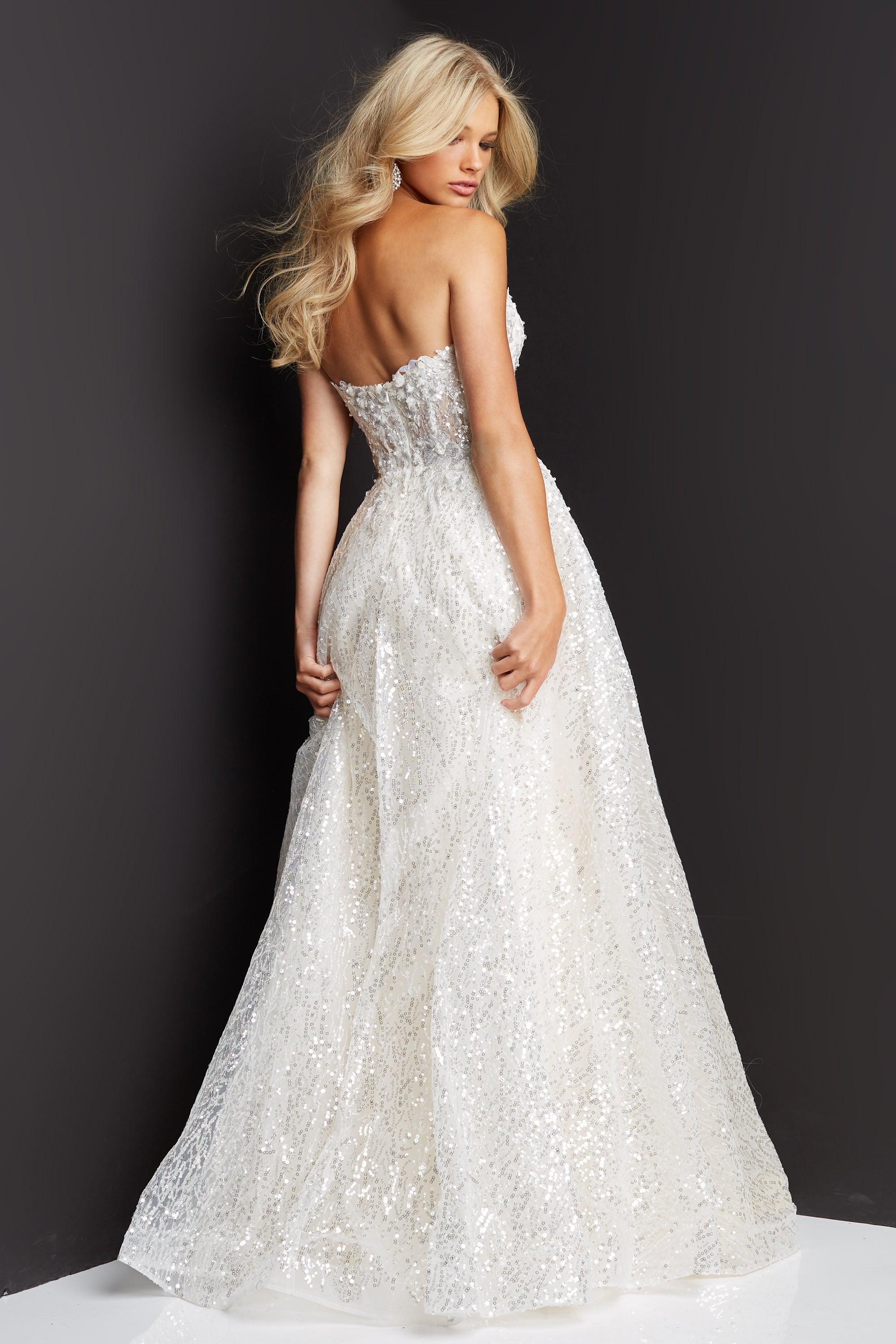 Robe de mariée longue ornée