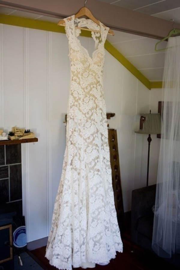 Robe de mariée fourreau en dentelle, dos nu, longueur au sol, modèle WD095
