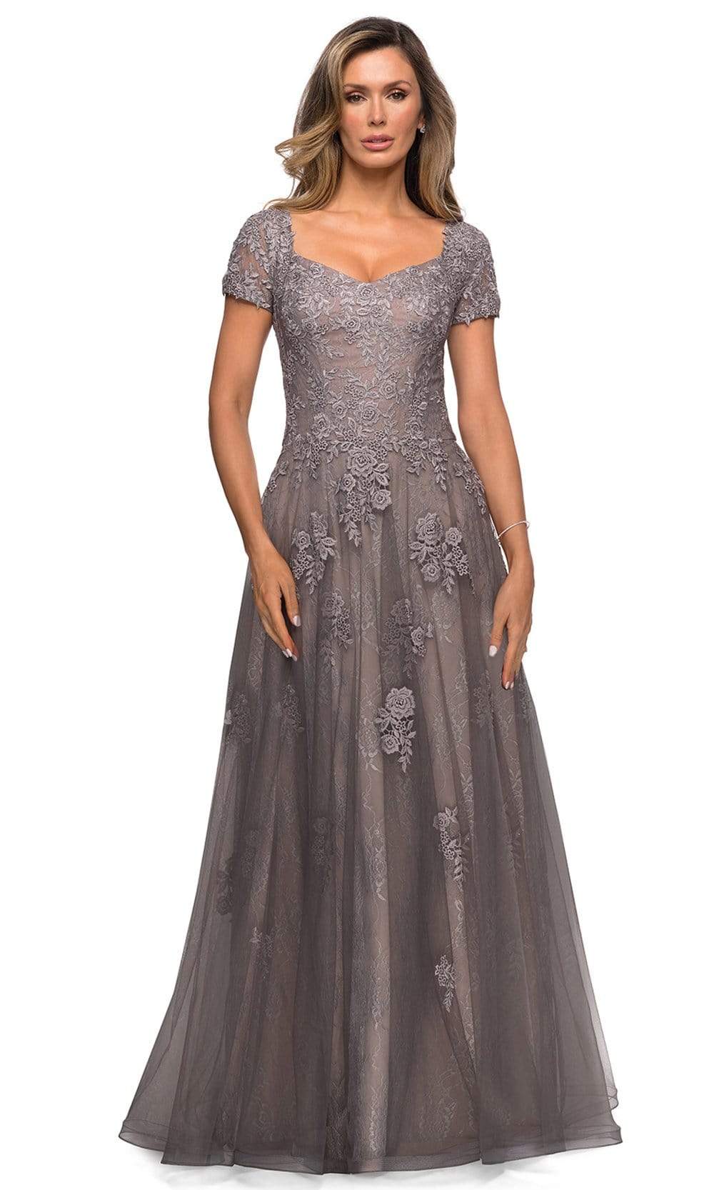 Robe de soirée trapèze à appliqués floraux