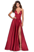 Robe de bal junior en satin à décolleté en V profond