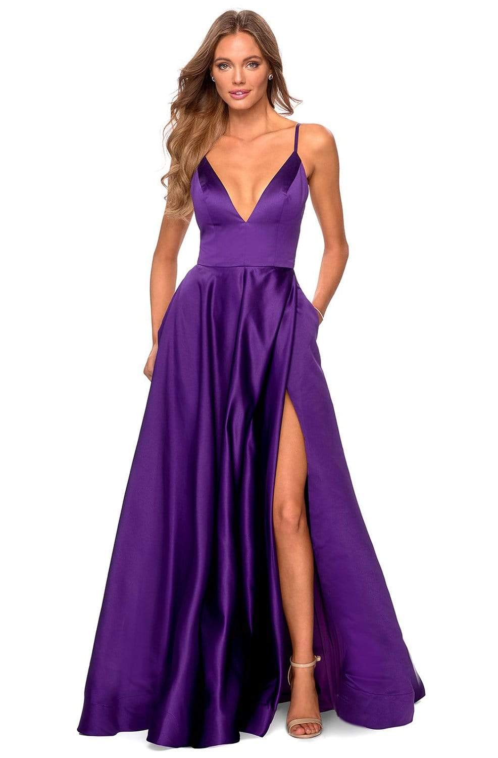 Robe de bal junior en satin à décolleté en V profond
