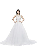 Robe de mariée en tulle avec appliques en dentelle
