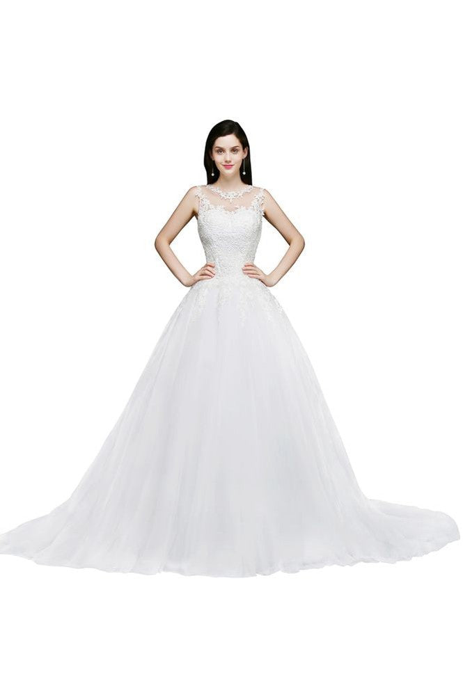 Robe de mariée en tulle avec appliques en dentelle