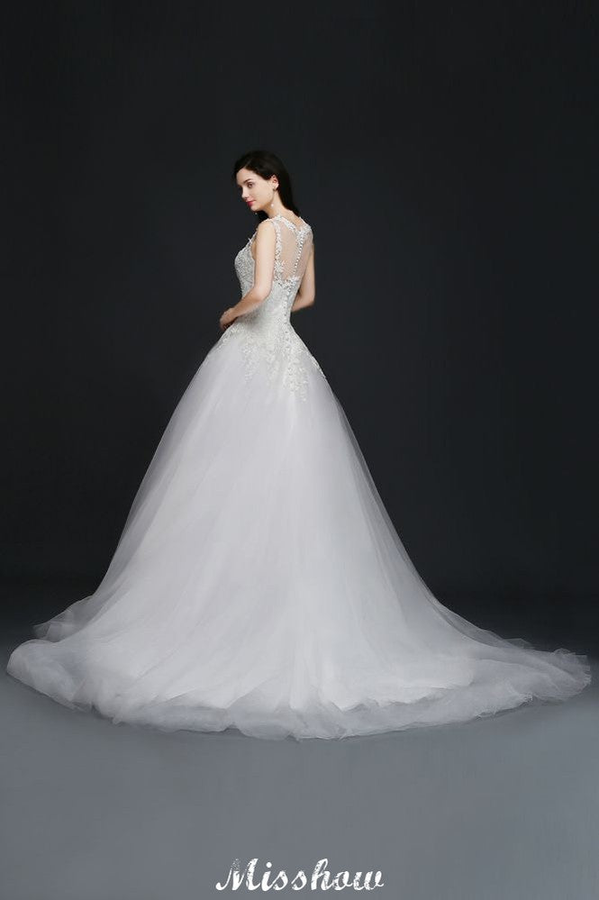 Robe de mariée en tulle avec appliques en dentelle
