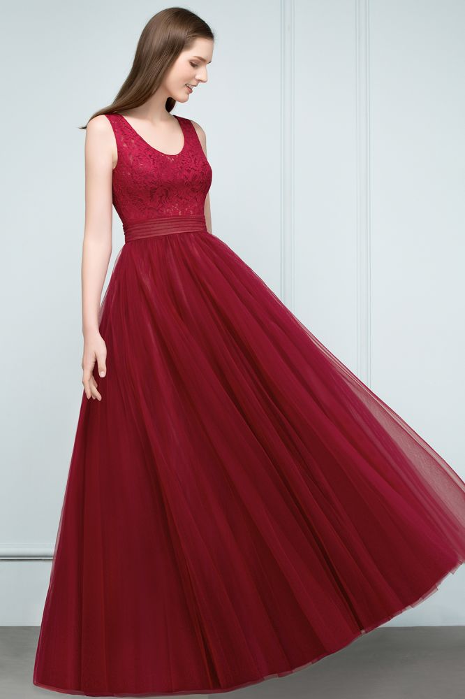 Robe de bal longue sans manches en tulle bordeaux à décolleté rond et haut en dentelle