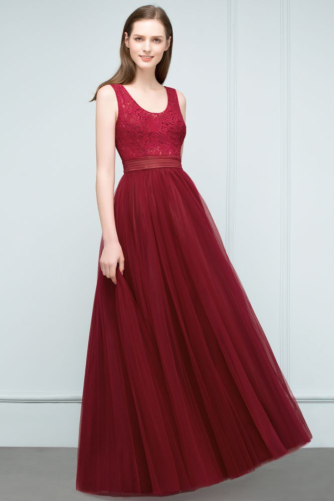 Robe de bal longue sans manches en tulle bordeaux à décolleté rond et haut en dentelle