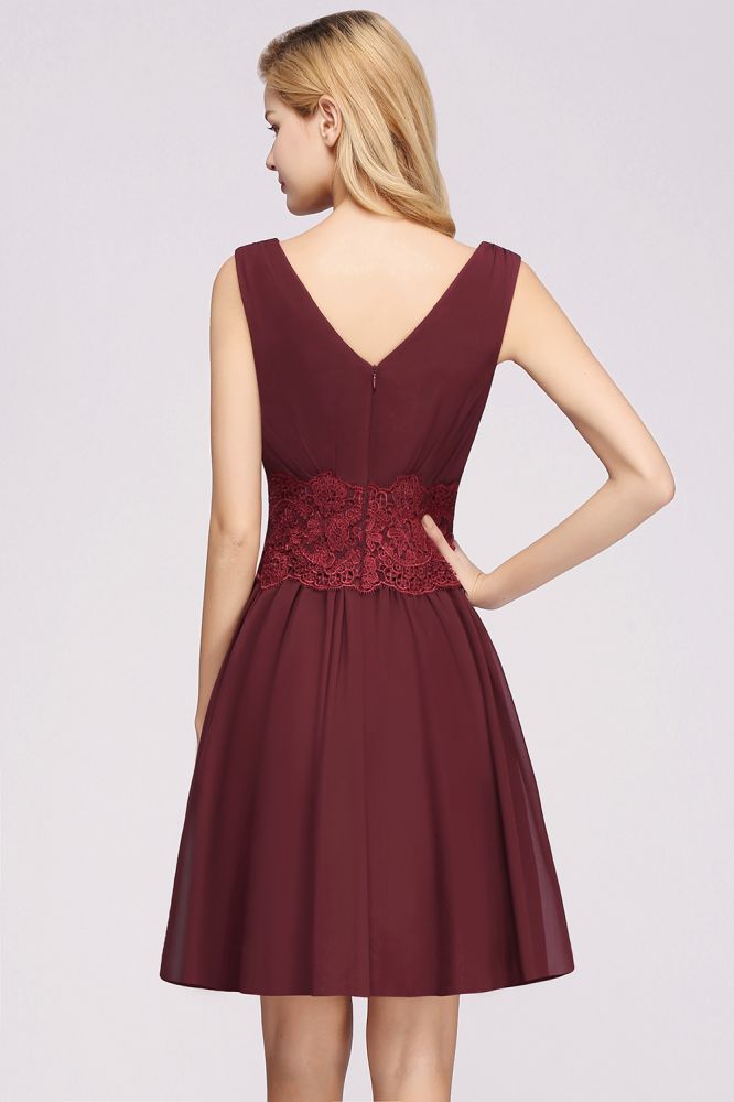 Robe de demoiselle d'honneur mini sans manches à col en V en dentelle, coupe trapèze, en mousseline, pour le bal de fin d'année