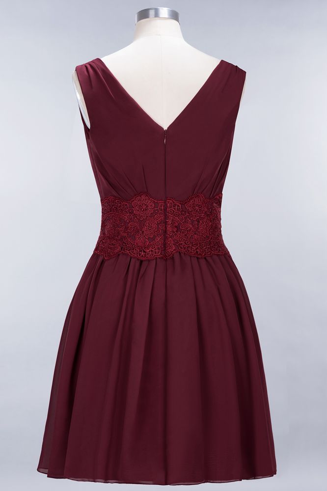 Robe de demoiselle d'honneur mini sans manches à col en V en dentelle, coupe trapèze, en mousseline, pour le bal de fin d'année