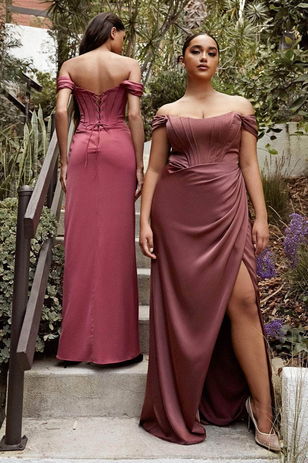 Robe corset en satin souple
