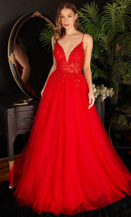 Robe de bal classique à décolleté plongeant en V ornée d'appliqués