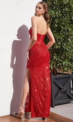 Robe de bal longue bustier ornée