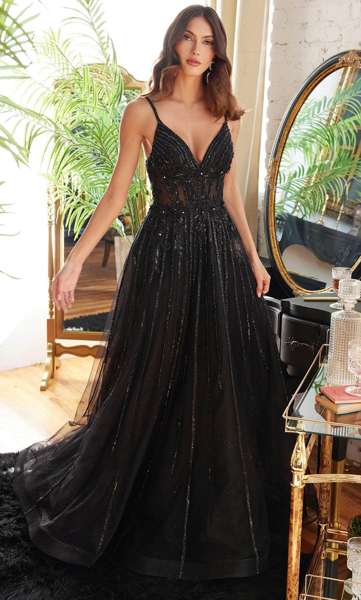 Vestido largo de fiesta de corte A con apliques