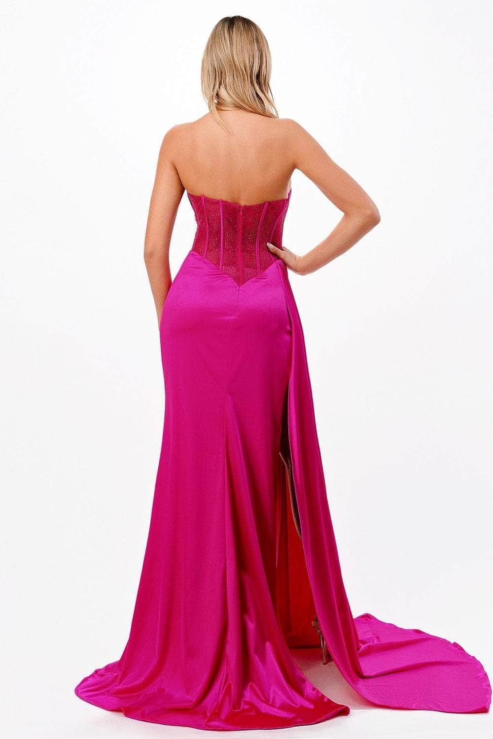 Robe de soirée ajustée en satin